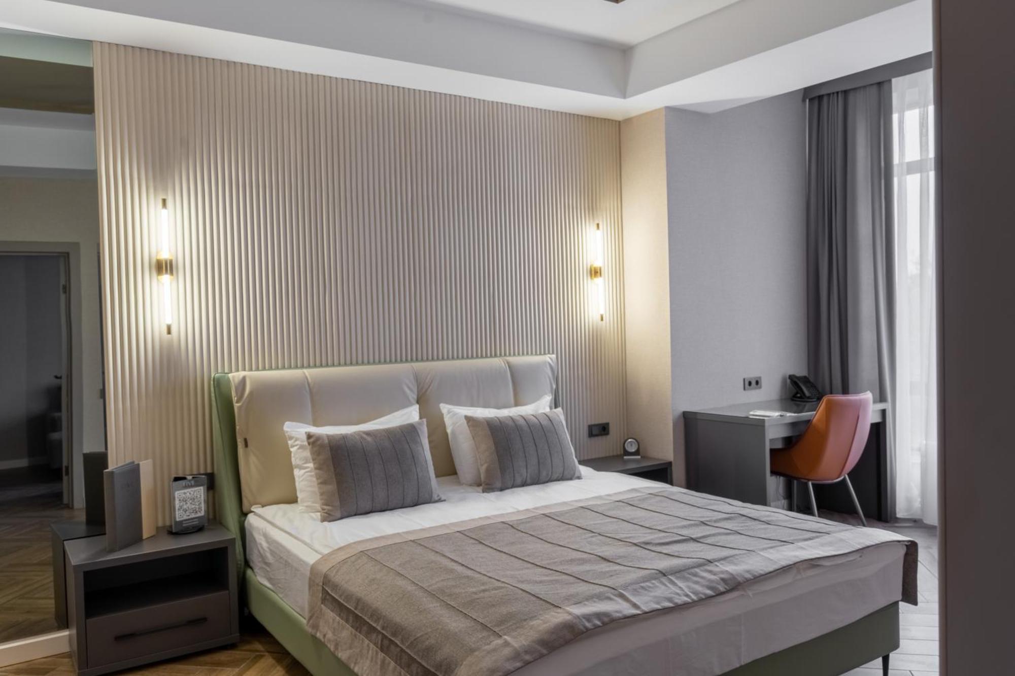 Five Hotel Bishkek Exterior foto