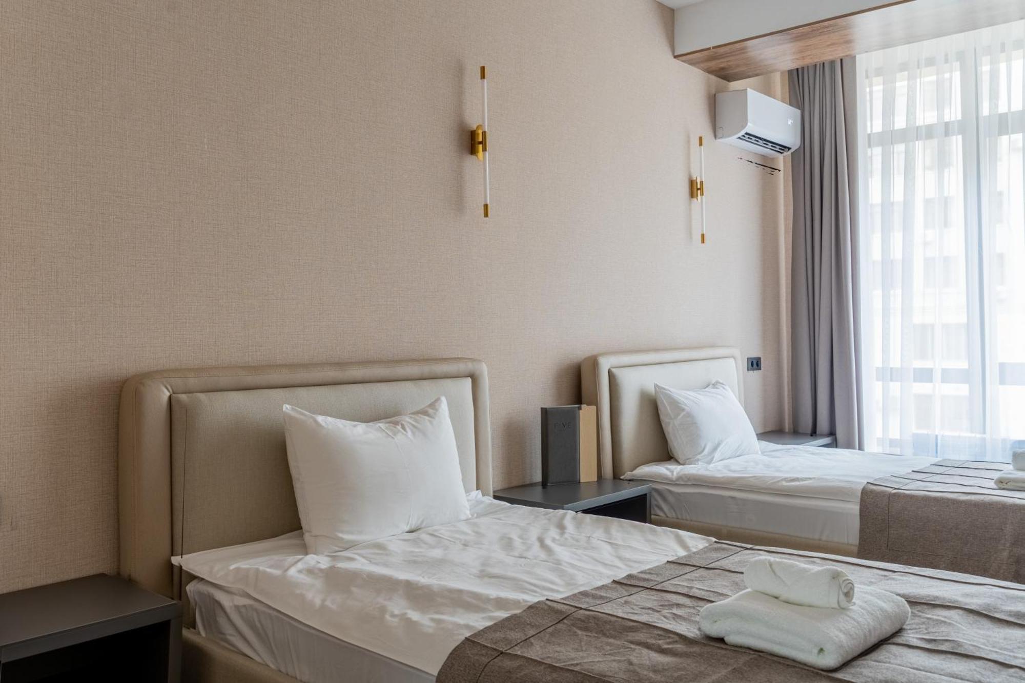 Five Hotel Bishkek Exterior foto
