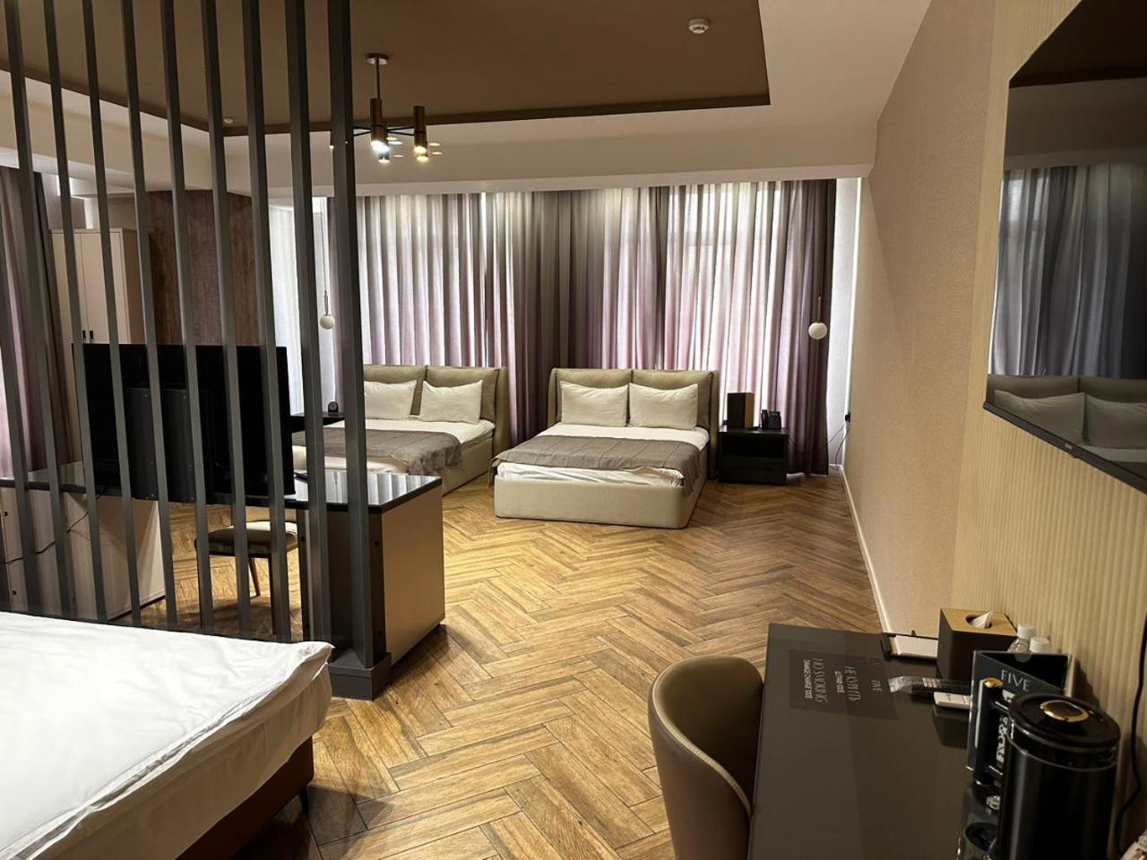 Five Hotel Bishkek Exterior foto